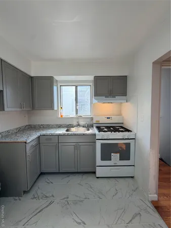 $2,600 | 153-16 110th Road, Unit 2 | Jamaica