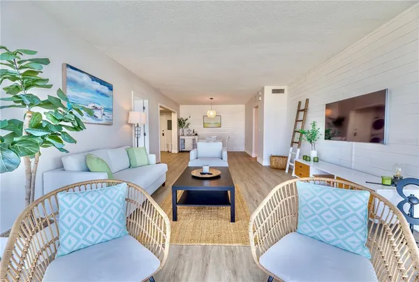 $3,200 | 100 Pierce Street, Unit 1102, Clearwater, FL 33756