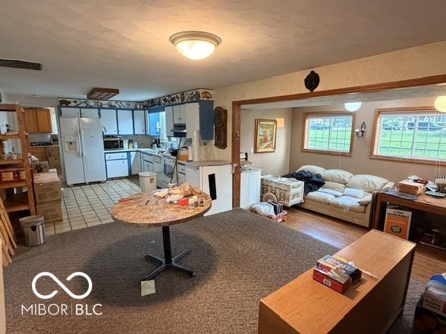 722 Howard Road Greenwood, IN 46142 - Photo 19 of 38 Gallery Image 19