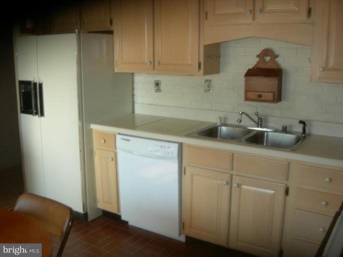 9305 Fort Foote Road Fort Washington, MD 20744 - Photo 13 of 29 Kitchen #2