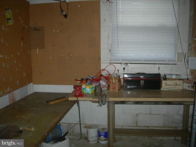 9305 Fort Foote Road Fort Washington, MD 20744 - Photo 21 of 29 Workshop