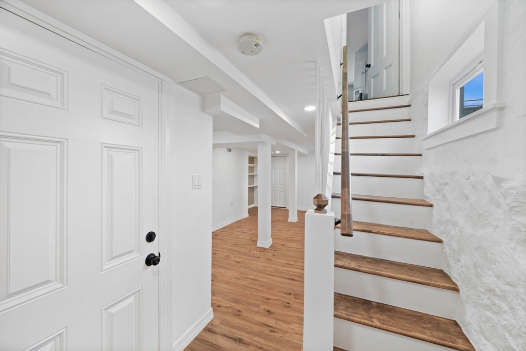 8 Chestnut Street Lynn, MA 01902 - Photo 25 of 39