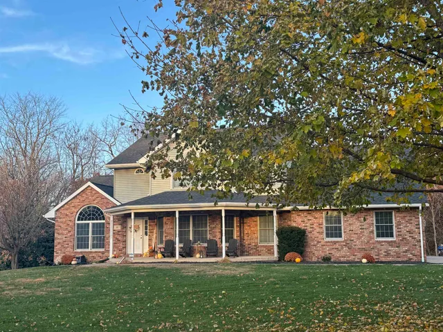 $525,000 | 71 Ford Drive, East Dubuque, IL 61025
