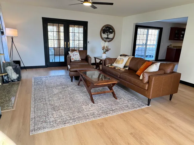 $525,000 | 71 Ford Drive, East Dubuque, IL 61025