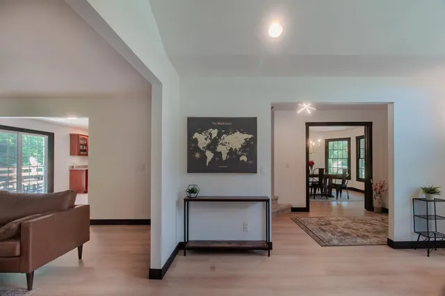 $525,000 | 71 Ford Drive, East Dubuque, IL 61025