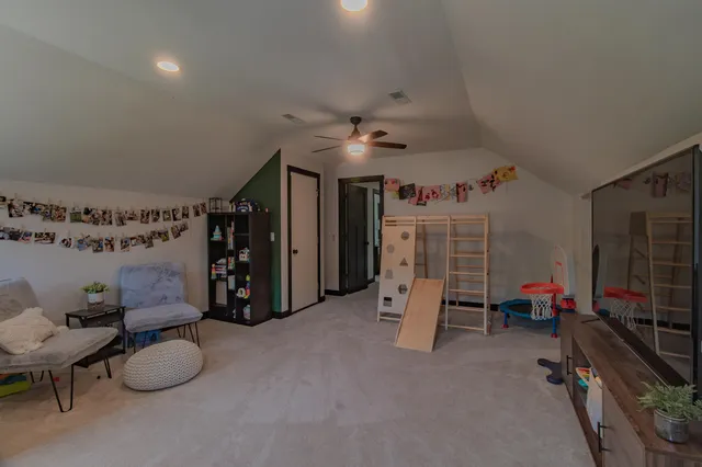 $525,000 | 71 Ford Drive, East Dubuque, IL 61025