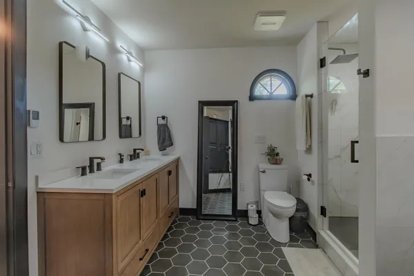 $525,000 | 71 Ford Drive, East Dubuque, IL 61025