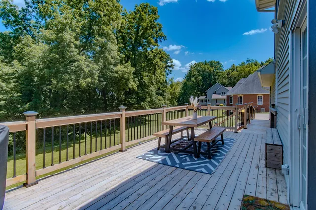 $540,000 | 71 Ford Drive, East Dubuque, IL 61025