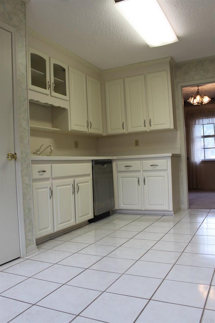 5700 Keystone Road Pensacola, FL 32504 - Photo 7 of 31 Gallery Image 7