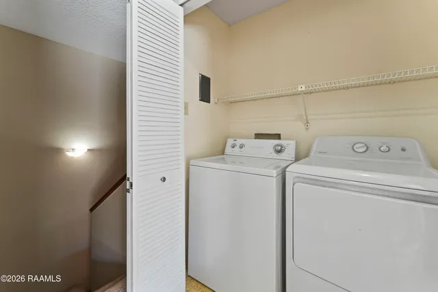 $1,215 | 1983 South Brightside View Drive, Unit C, Baton Rouge, LA 70820
