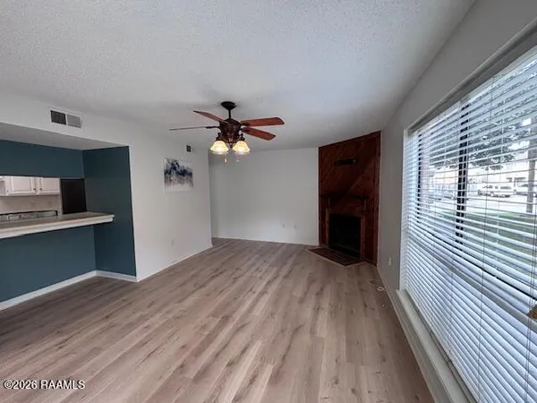 $1,195 | 1983 South Brightside View Drive, Unit C, Baton Rouge, LA 70820