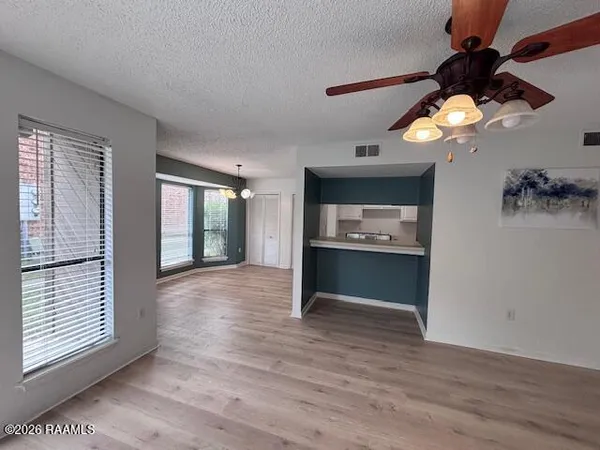 $1,195 | 1983 South Brightside View Drive, Unit C, Baton Rouge, LA 70820