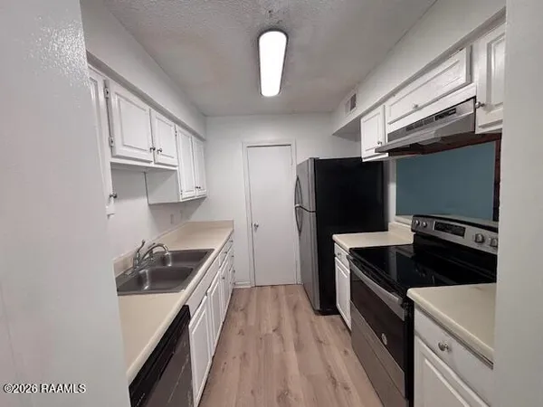 $1,195 | 1983 South Brightside View Drive, Unit C, Baton Rouge, LA 70820