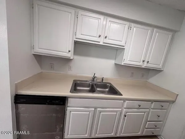 $1,195 | 1983 South Brightside View Drive, Unit C, Baton Rouge, LA 70820