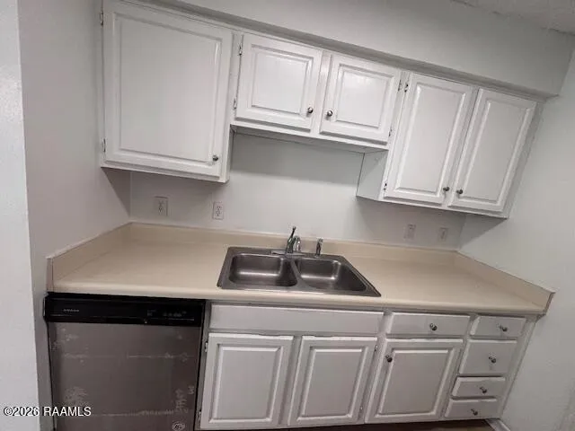 $1,215 | 1983 South Brightside View Drive, Unit C, Baton Rouge, LA 70820