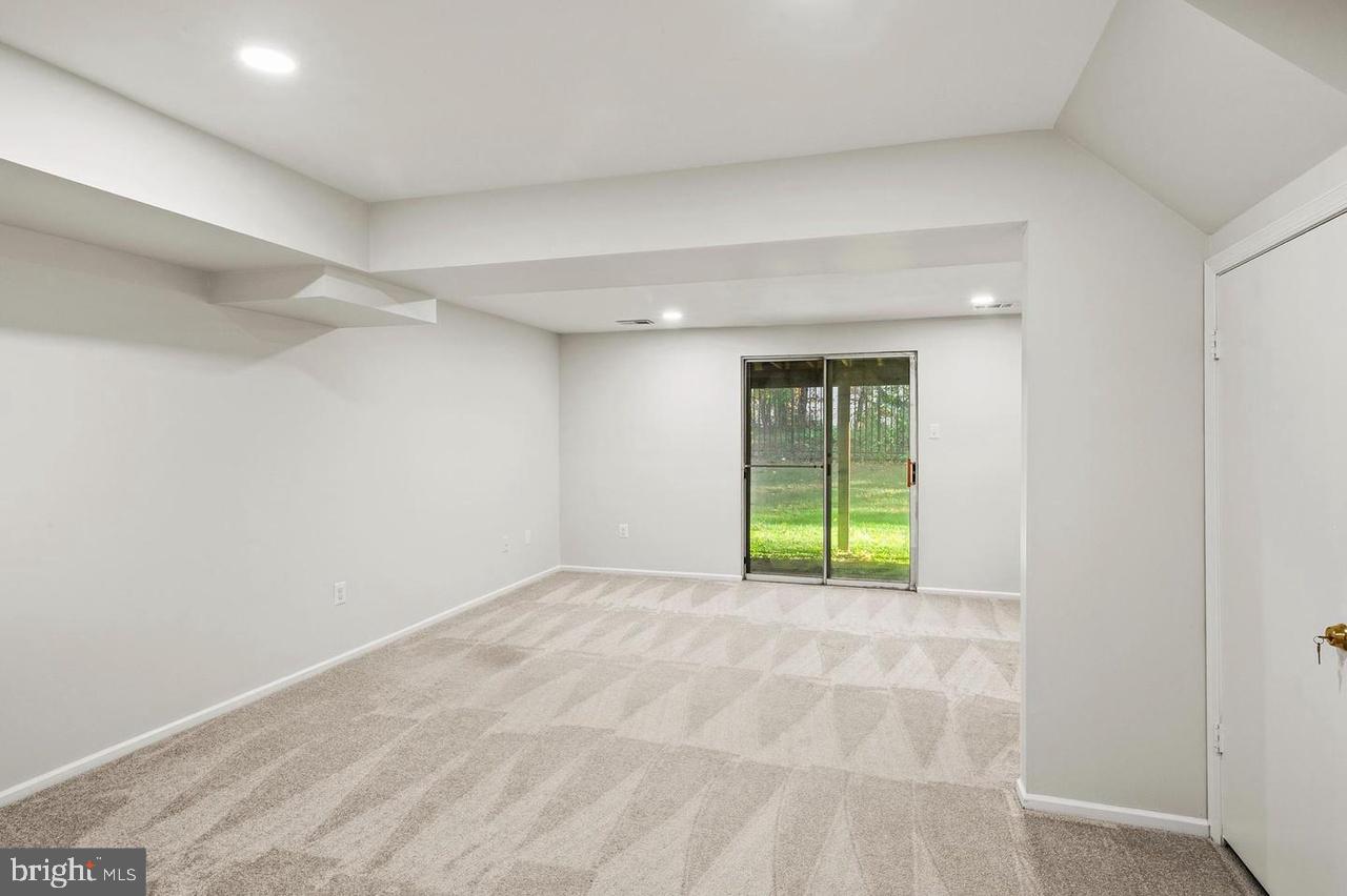 7000 Ducketts Lane, Unit 445 Elkridge, MD 21075 - Photo 27 of 36