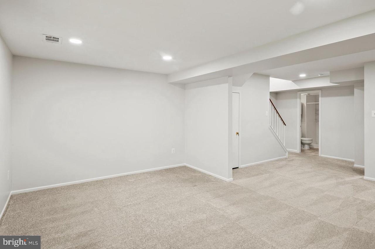 7000 Ducketts Lane, Unit 445 Elkridge, MD 21075 - Photo 28 of 36