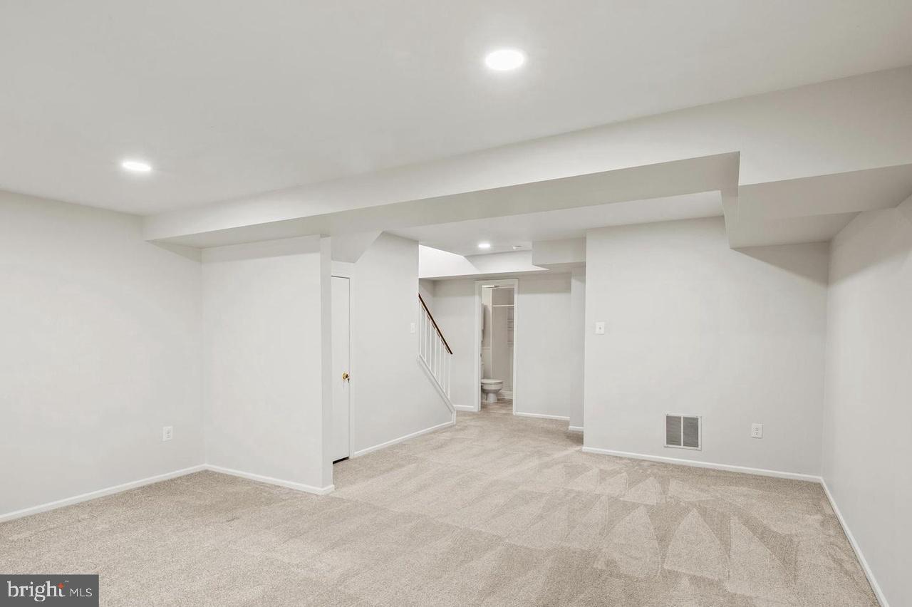 7000 Ducketts Lane, Unit 445 Elkridge, MD 21075 - Photo 29 of 36