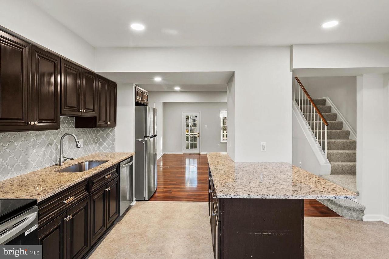 7000 Ducketts Lane, Unit 445 Elkridge, MD 21075 - Photo 4 of 36