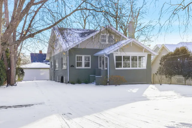 $775,000 | 312 East Lincoln Avenue, Wheaton, IL 60187