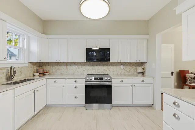 $775,000 | 312 East Lincoln Avenue, Wheaton, IL 60187