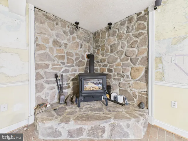 $660,000 | 56 Smoot Road, Woodstock, VA 22664