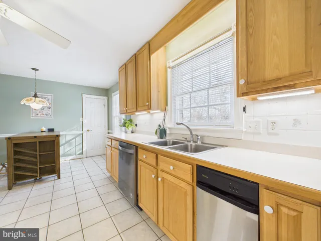 $660,000 | 56 Smoot Road, Woodstock, VA 22664