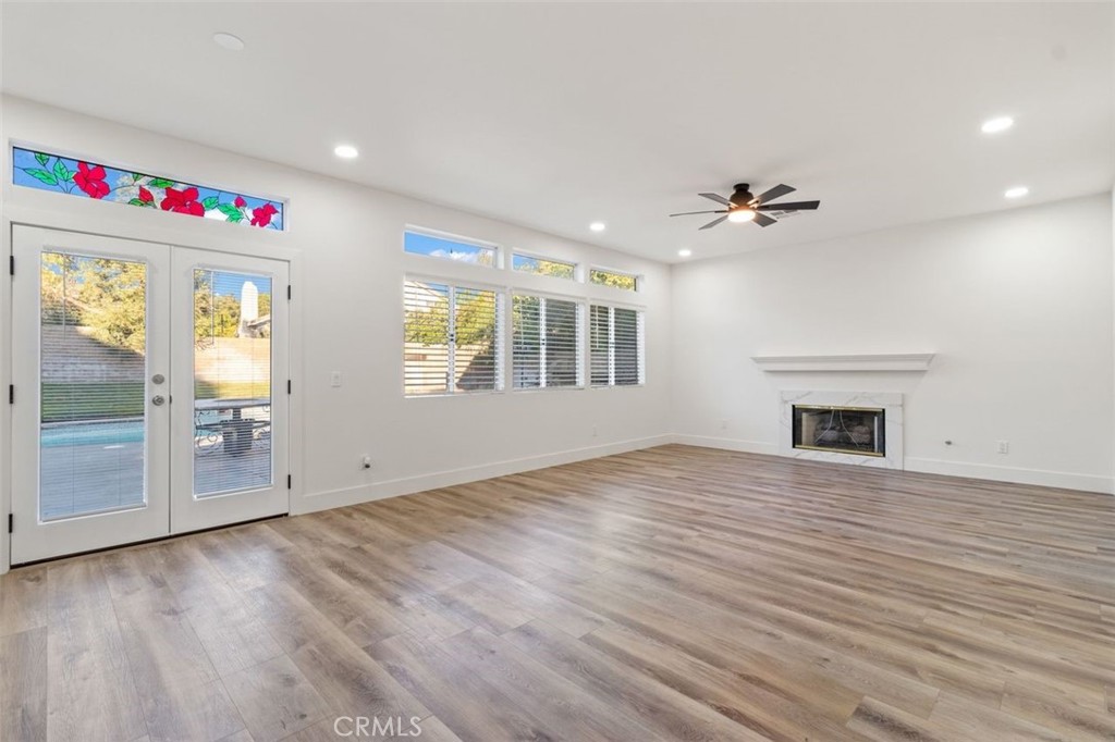 14439 Grandifloras Road Canyon Country, CA 91387 - Photo 9 of 44 Living Room