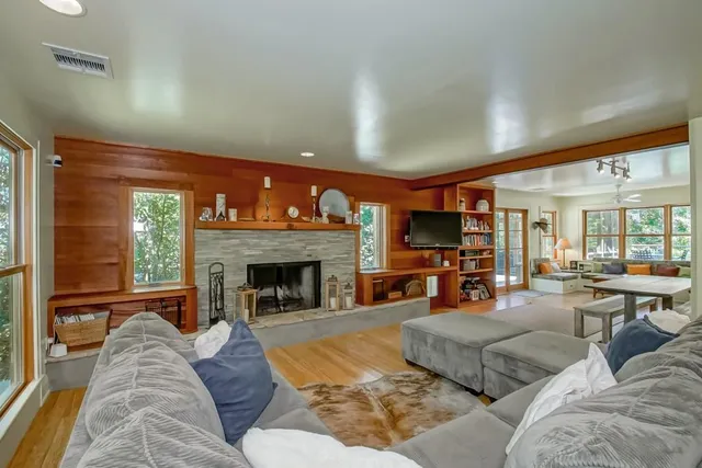 $950,000 | 78656 Turnpike Road, Folsom, LA 70437