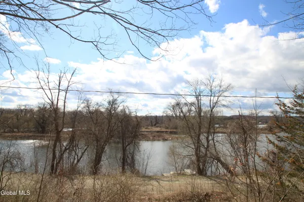 $175,000 | 2014 River Road, Troy, NY 12182