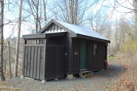 $175,000 | 2014 River Road, Troy, NY 12182