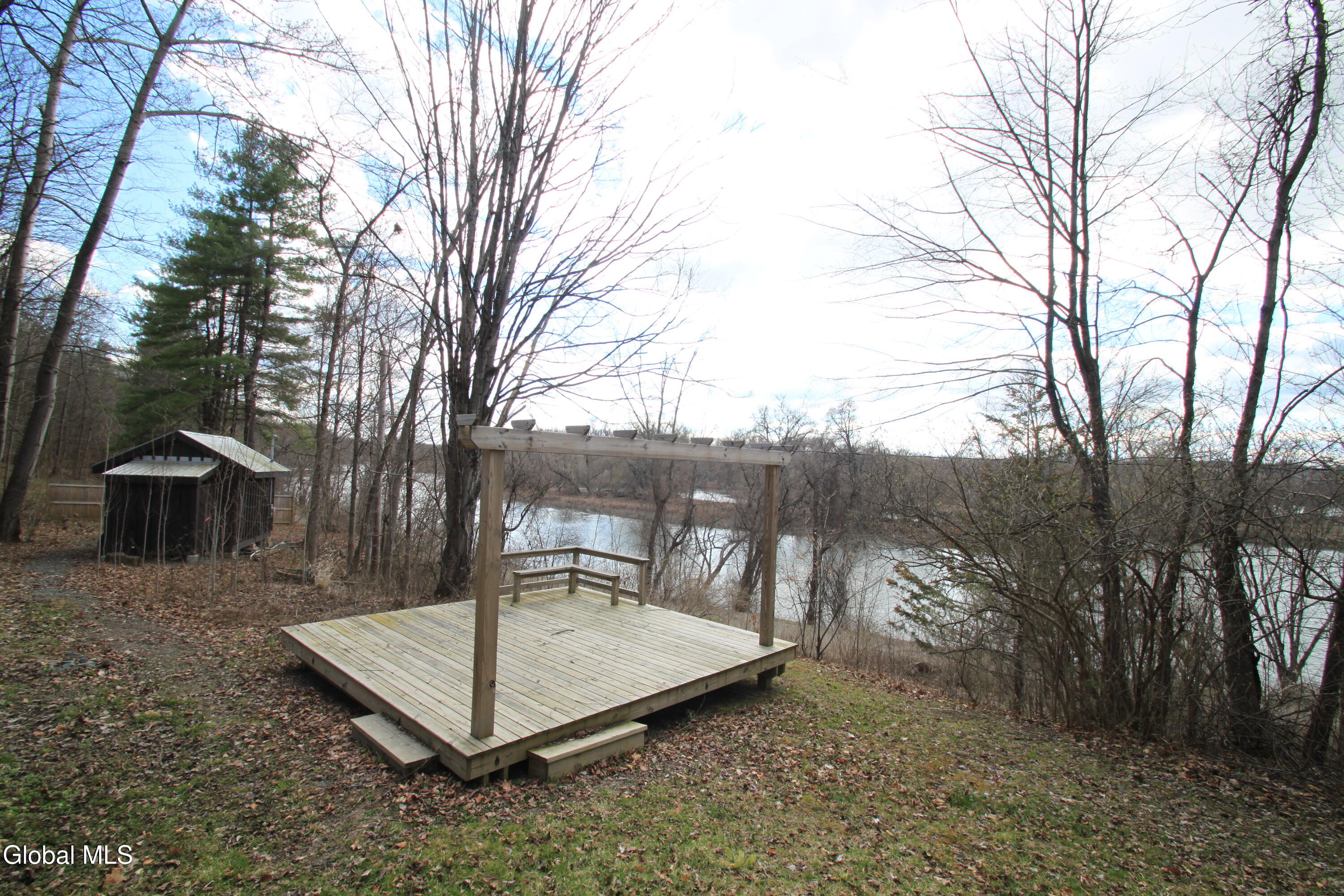 2014 River Road Troy, NY 12182 - Photo 21 of 27 Deck