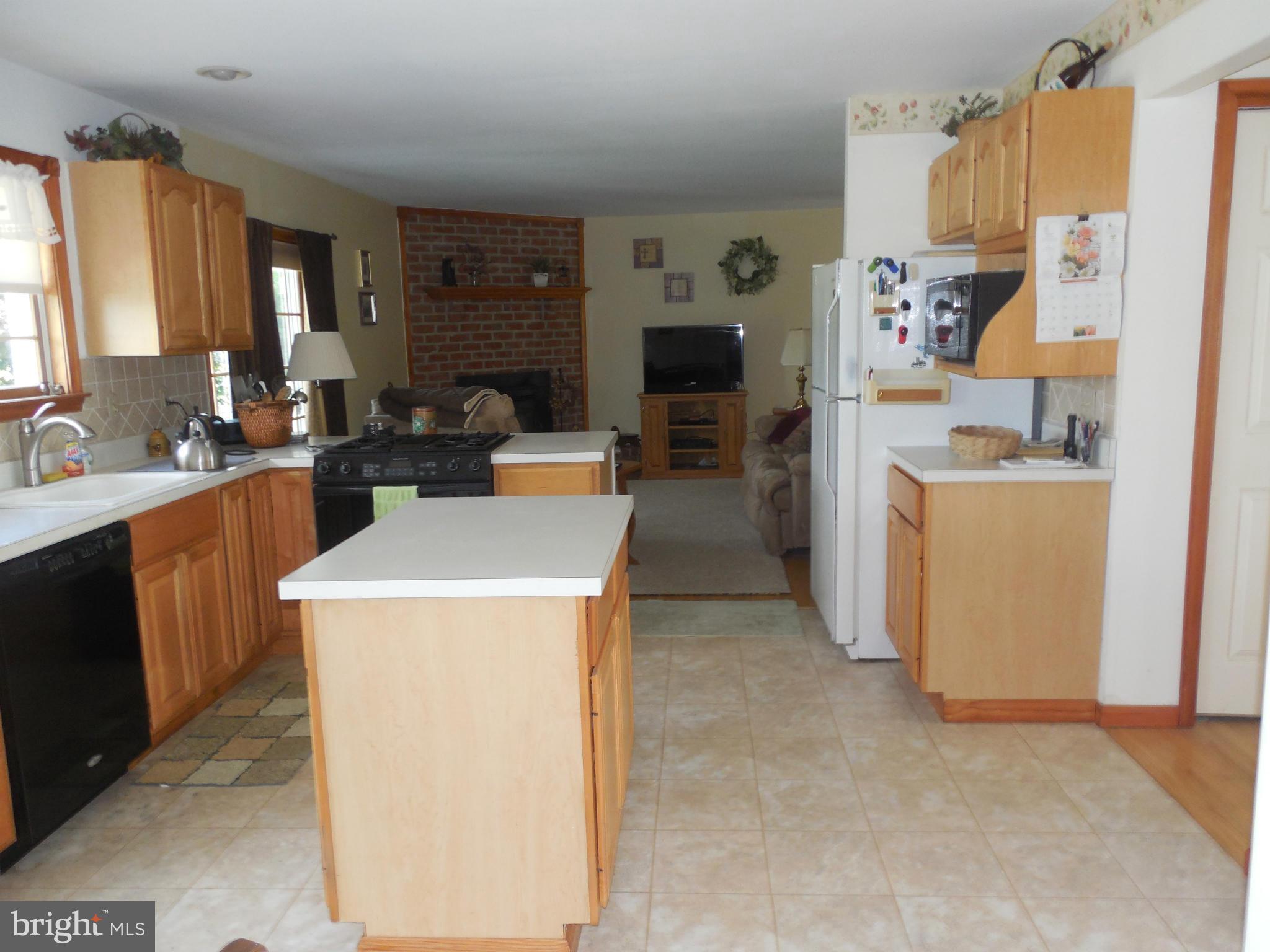 619 Brown Road Fawn Grove, PA 17321 - Photo 2 of 23 Kitchen
