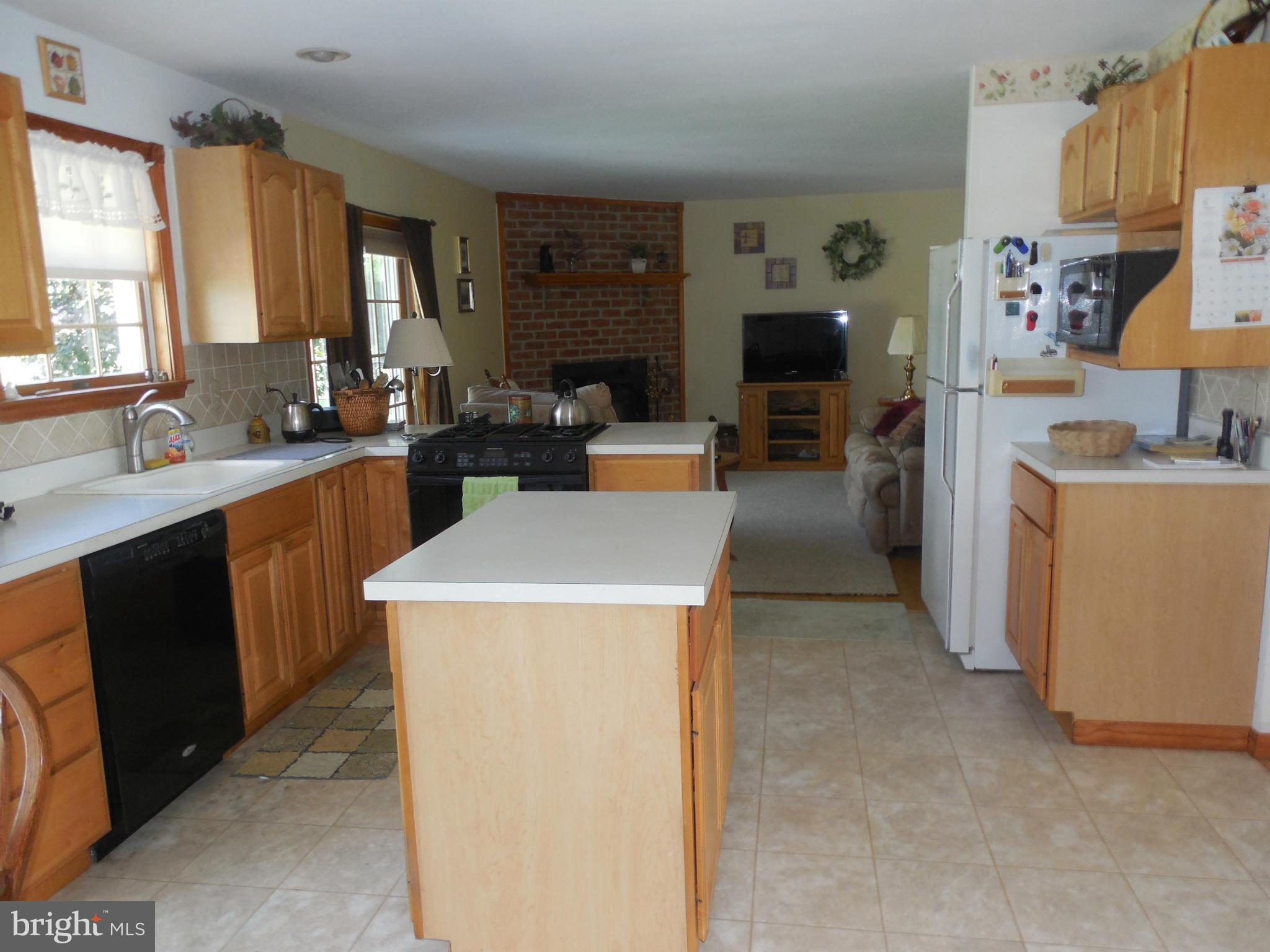 619 Brown Road Fawn Grove, PA 17321 - Photo 9 of 23 Kitchen