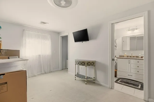 $2,900 | 5 Leland Point Drive, Portsmouth, RI 02871