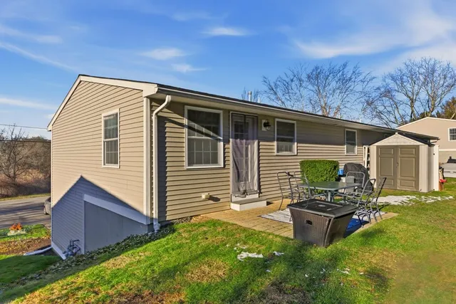 $2,900 | 5 Leland Point Drive, Portsmouth, RI 02871