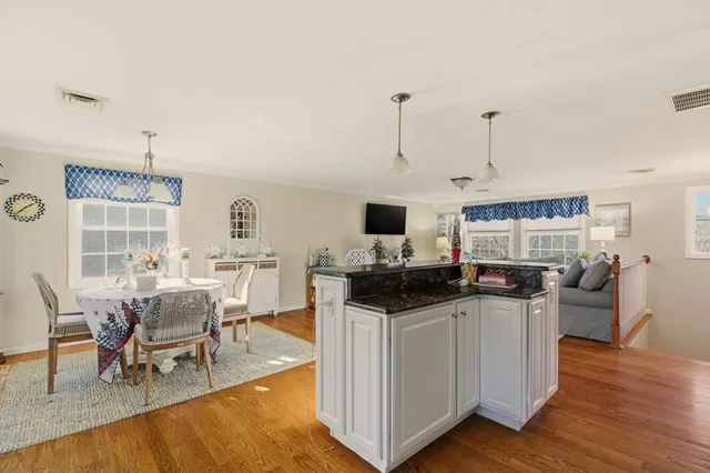 $2,900 | 5 Leland Point Drive, Portsmouth, RI 02871