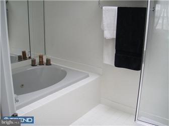 4001 Sterling Road, Unit 151 Yardley, PA 19067 - Photo 10 of 12 Bathroom
