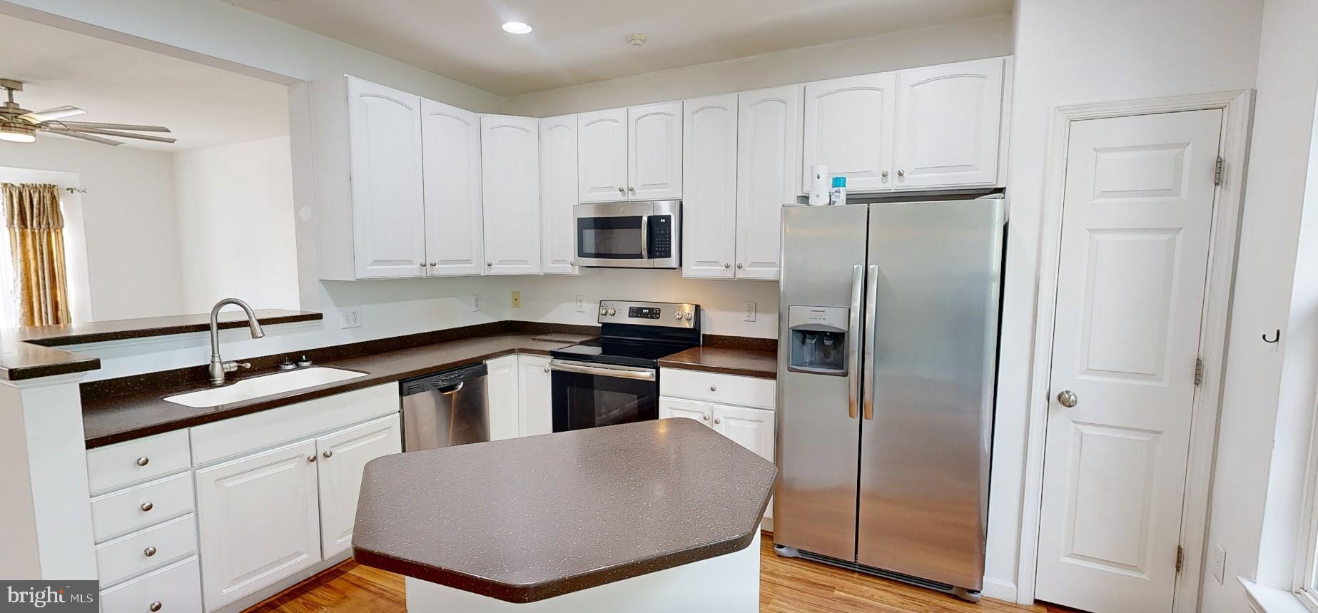 60 River Lane Delanco, NJ 08075 - Photo 5 of 29