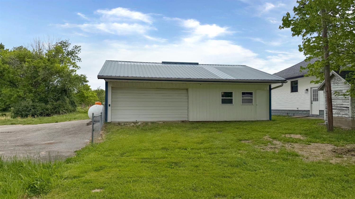 19021 North Hogan Road Aurora, IN 47001 - Photo 11 of 50