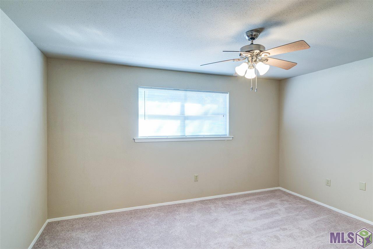 364 Wilton Drive Baton Rouge, LA 70815 - Photo 11 of 16 MASTER BEDROOM