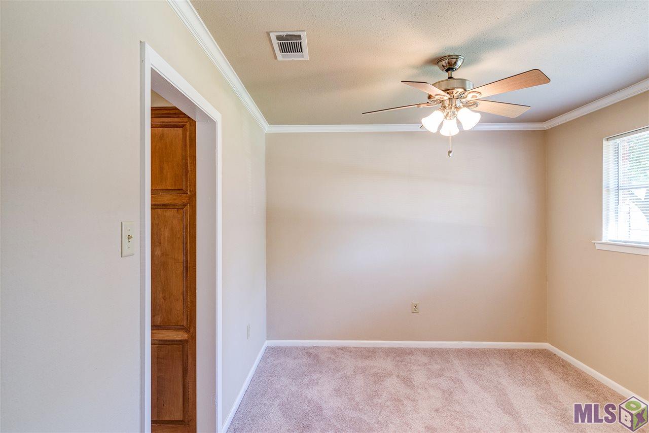 364 Wilton Drive Baton Rouge, LA 70815 - Photo 7 of 16 FORMAL DINING ROOM