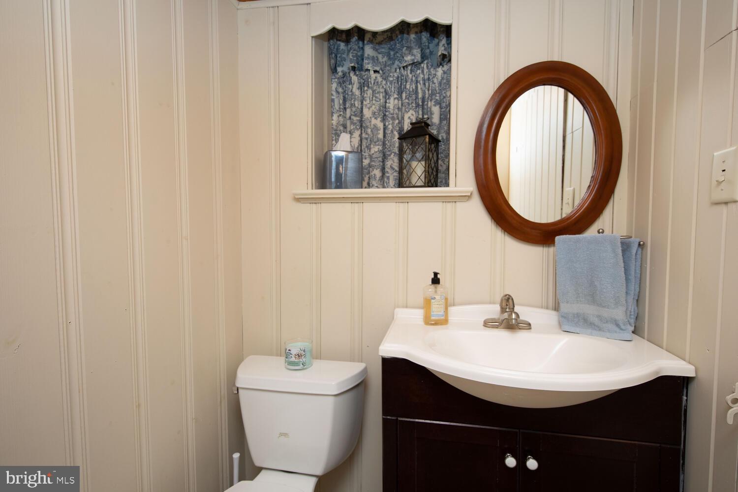 118 Holmecrest Road Jenkintown, PA 19046 - Photo 19 of 37 Lower Level Powder Room