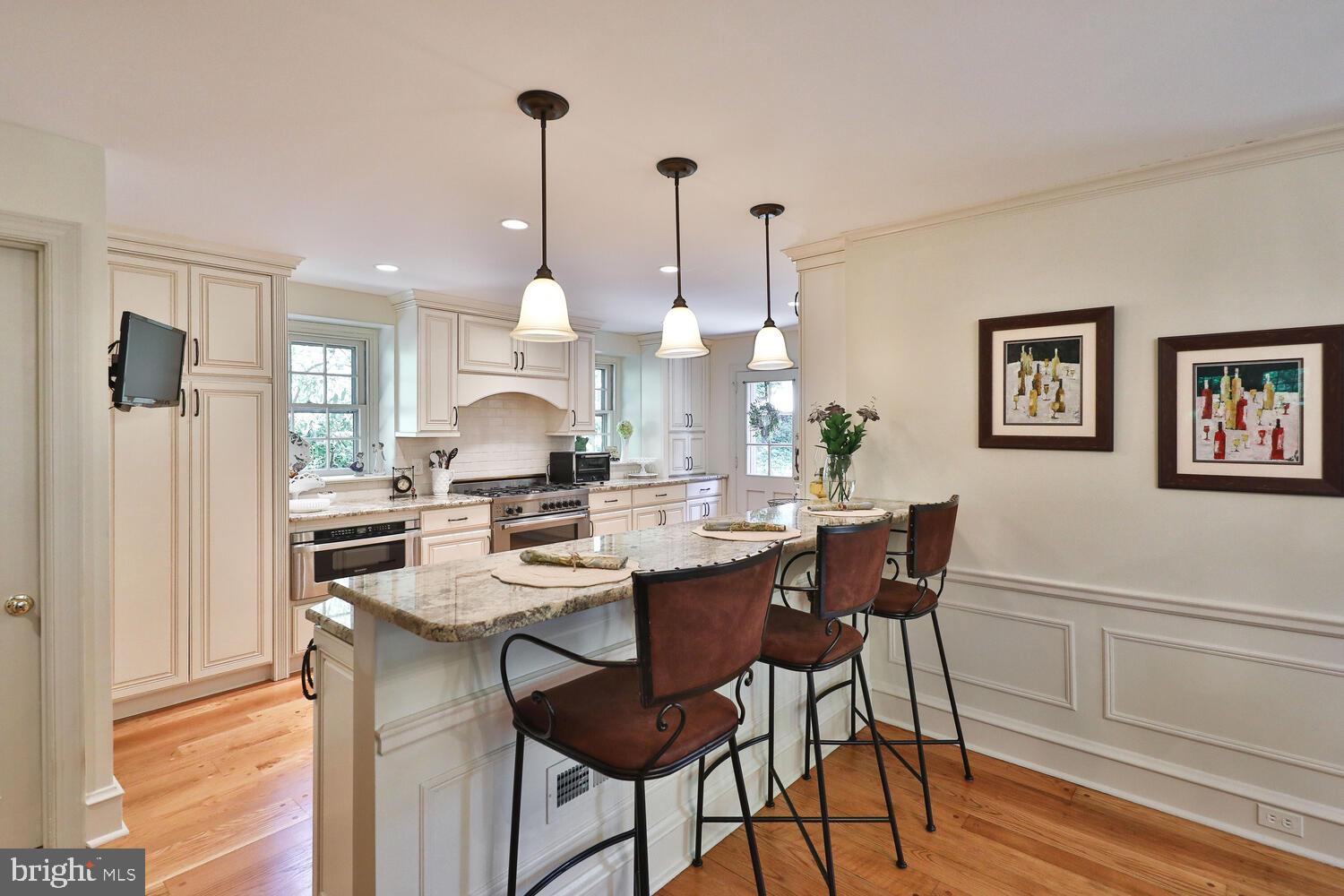 118 Holmecrest Road Jenkintown, PA 19046 - Photo 8 of 37 Breakfast Bar