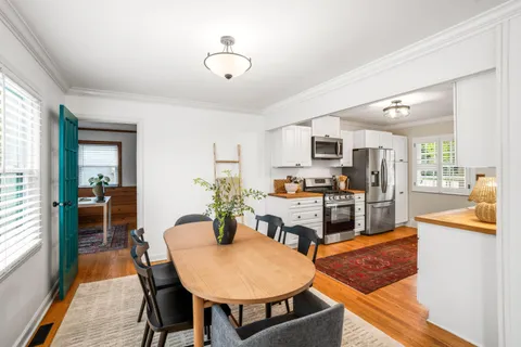 $549,000 | 6221 North Lake Drive, Whitefish Bay, WI 53217
