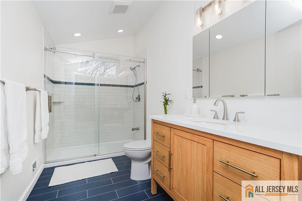 11 Agate Road East Brunswick, NJ 08816 - Photo 22 of 49