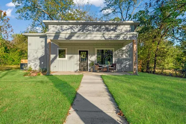 front view of house with a yard