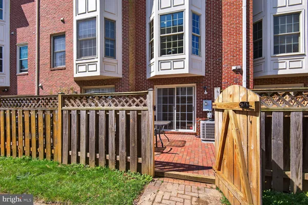 $1,150,000 | 1113 North Stuart Street, Arlington, VA 22201
