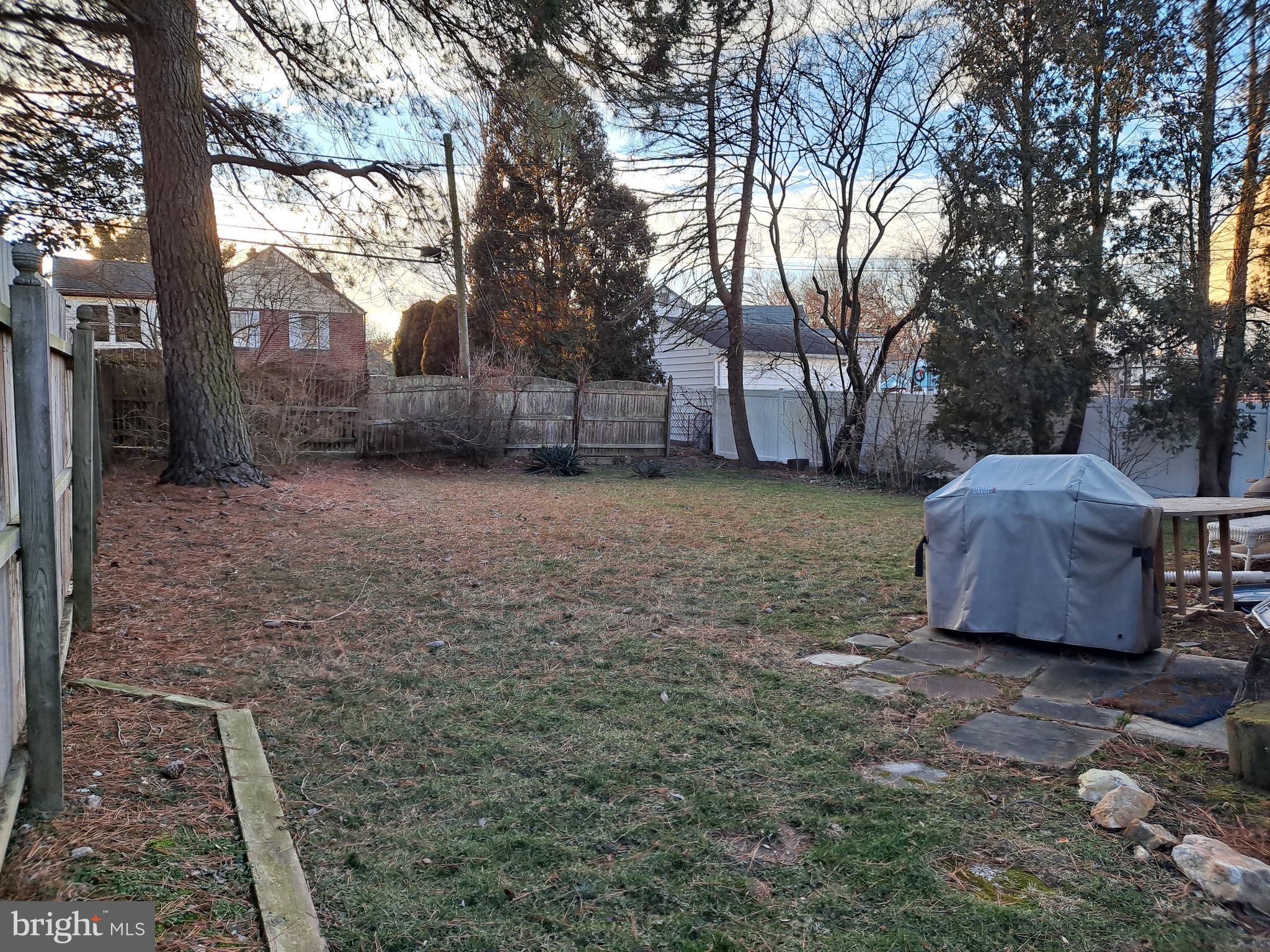 43 Ann Road Broomall, PA 19008 - Photo 4 of 23 Back Yard