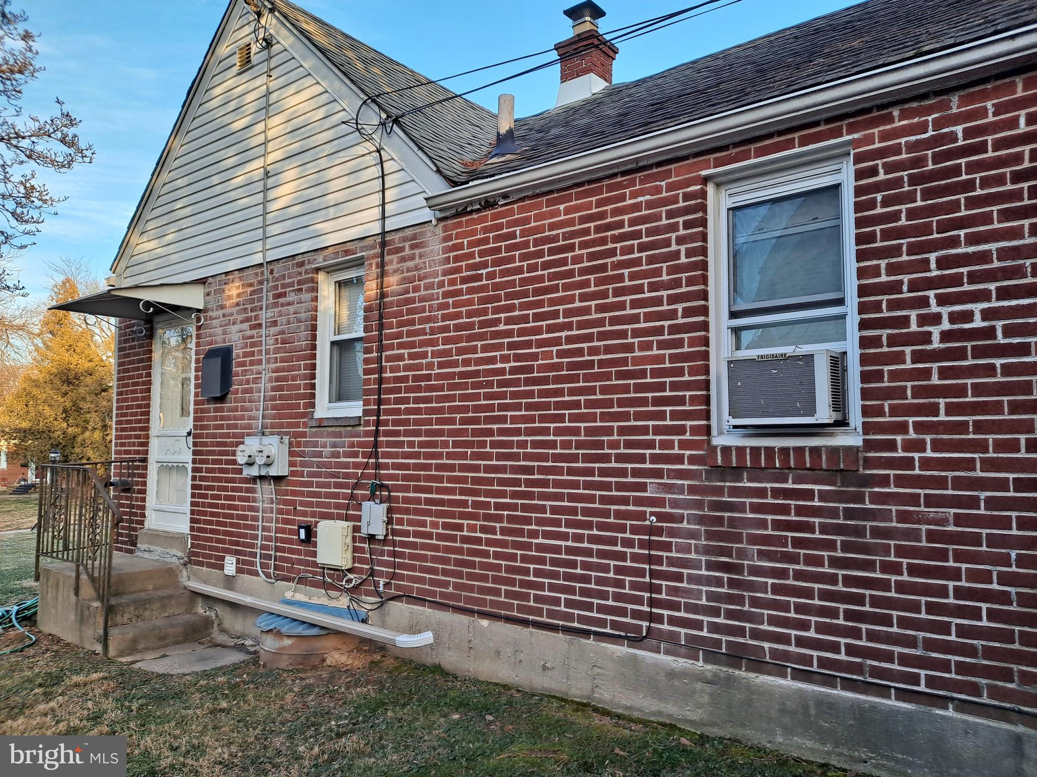 43 Ann Road Broomall, PA 19008 - Photo 5 of 23 Exterior Side